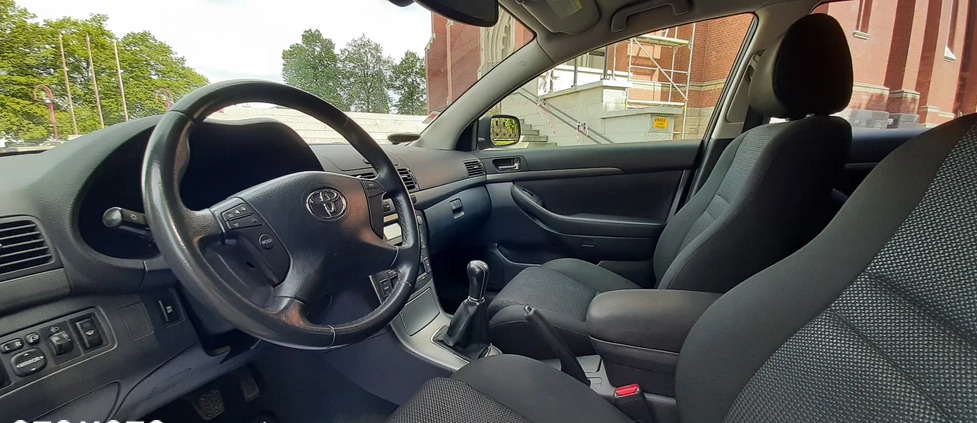 Toyota Avensis cena 19999 przebieg: 220000, rok produkcji 2008 z Złocieniec małe 781
